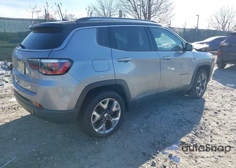 2018 Jeep Compass Limited 4X4 z USA, uszkodzony, nr VIN 3C4NJDCB8JT246385